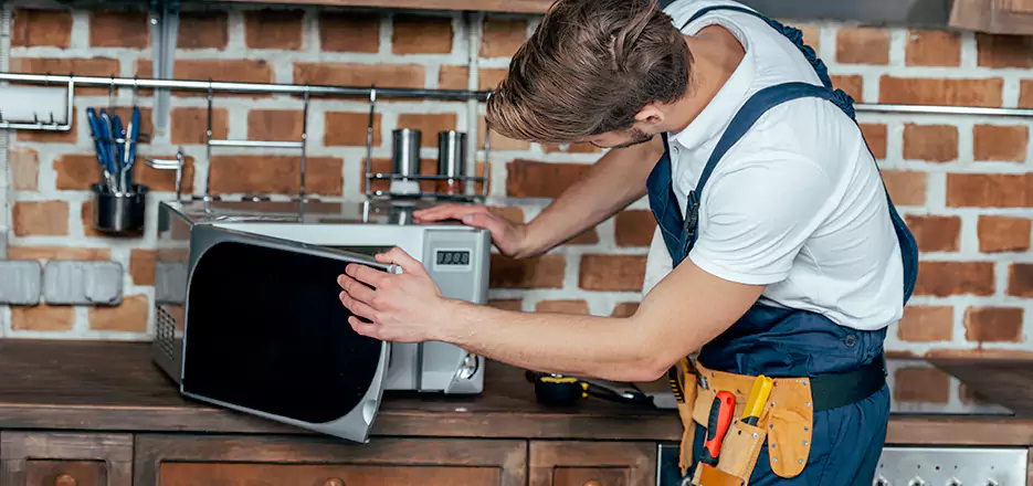 In-Home Microwave Repair in North Port